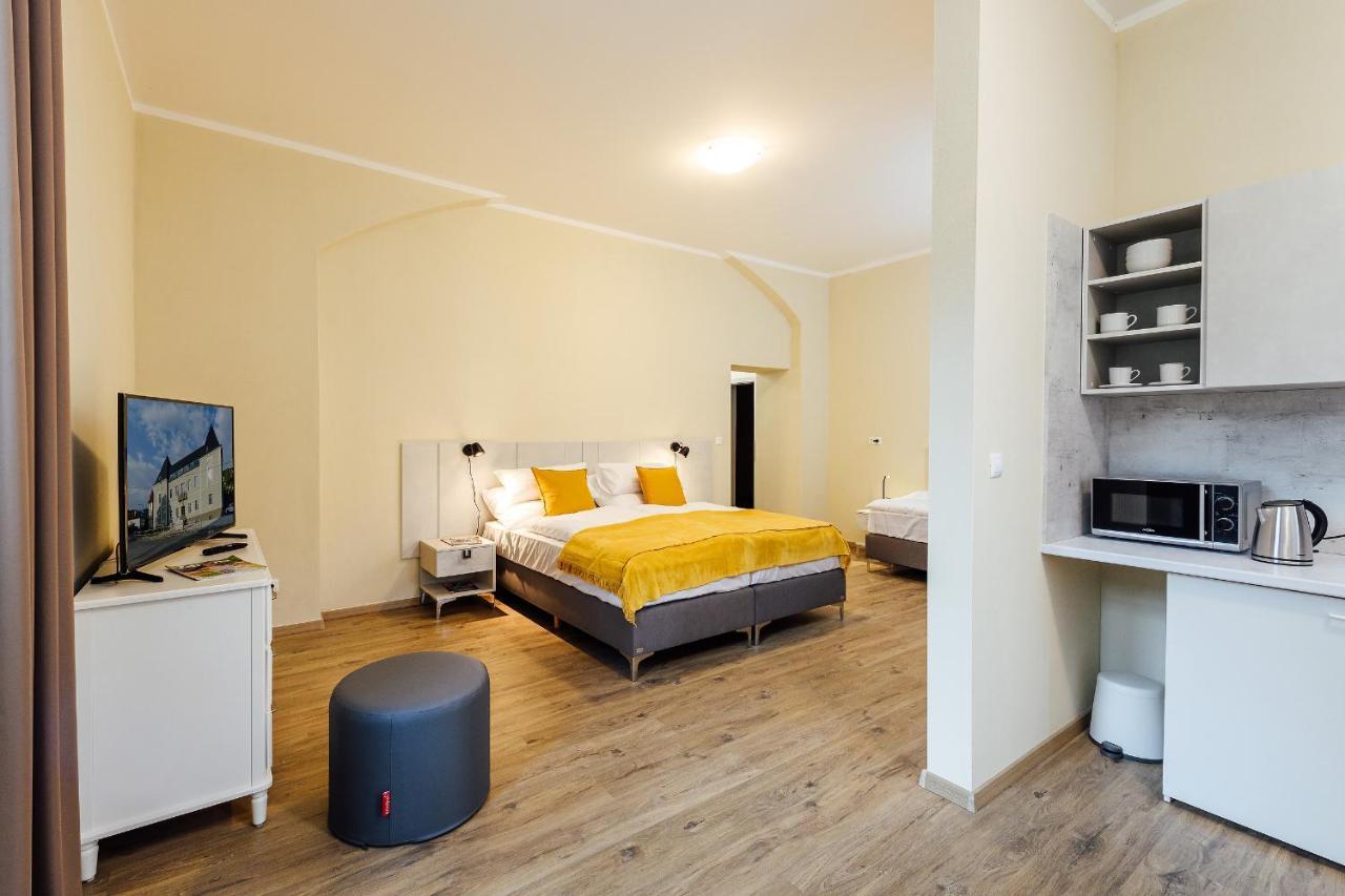Apartmanovy Dom Grand - Contactless Check In เตรนชิอาสกี เตปลิตเซ ภายนอก รูปภาพ